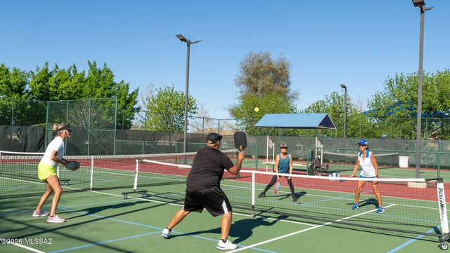 553 W Calle Media Luz, Sahuarita, AZ 85629