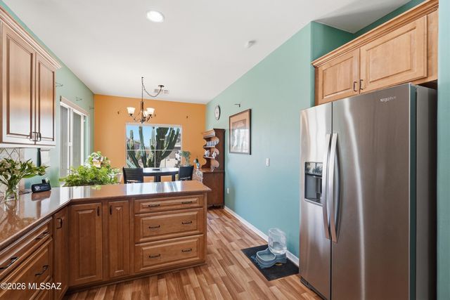 553 W Calle Media Luz, Sahuarita, AZ 85629