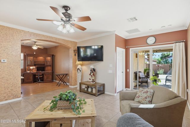 553 W Calle Media Luz, Sahuarita, AZ 85629