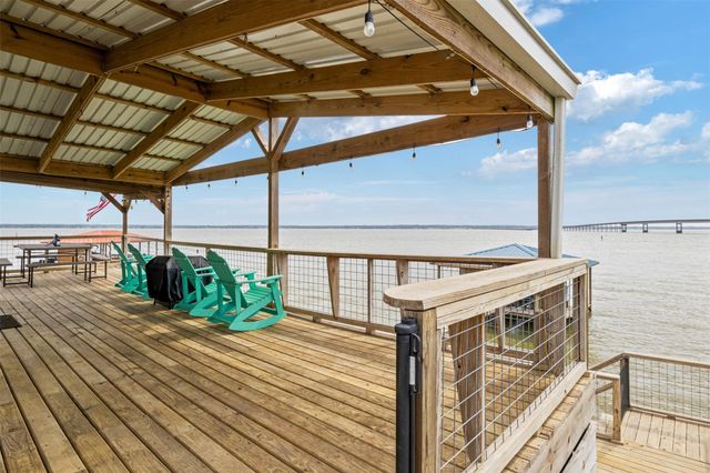 620 Lagoon Drive, Point Blank, TX 77364