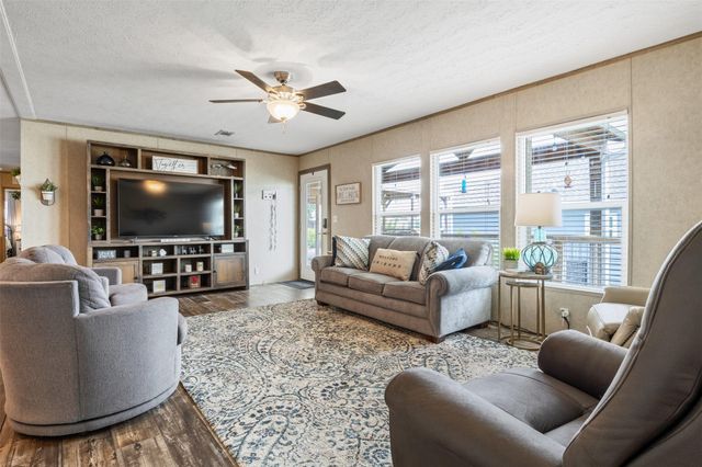 620 Lagoon Drive, Point Blank, TX 77364