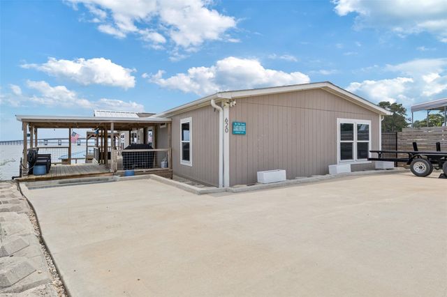 620 Lagoon Drive, Point Blank, TX 77364