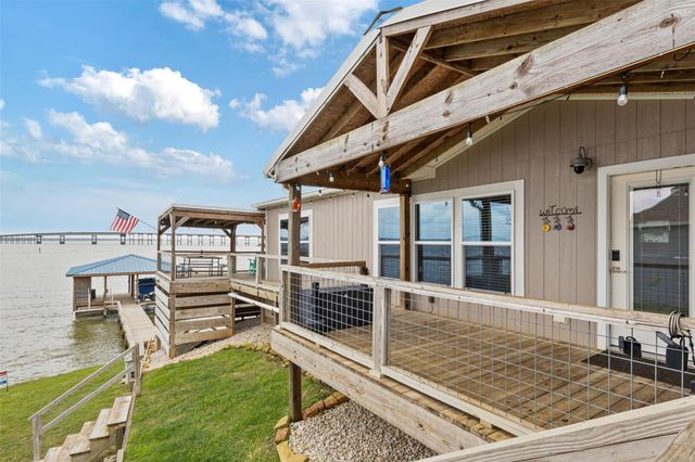 620 Lagoon Drive, Point Blank, TX 77364