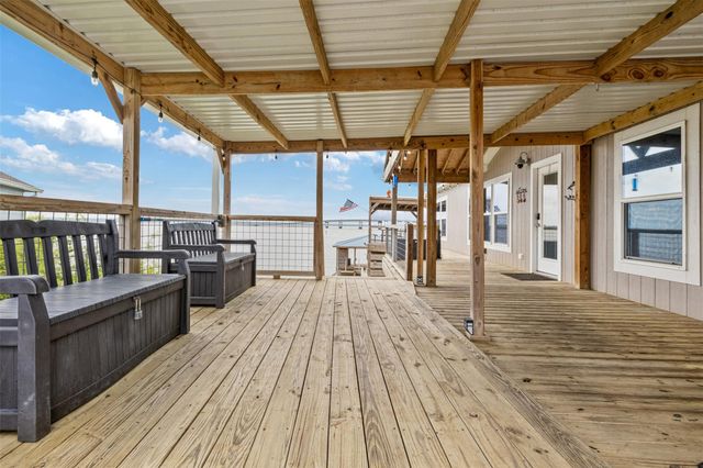 620 Lagoon Drive, Point Blank, TX 77364