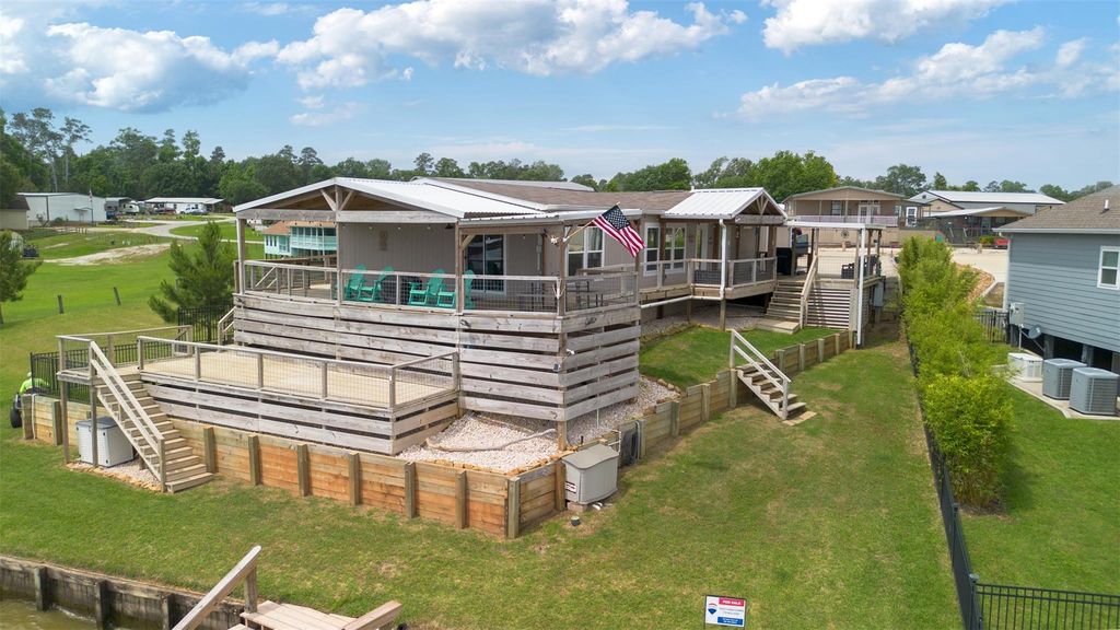 620 Lagoon Drive, Point Blank, TX 77364