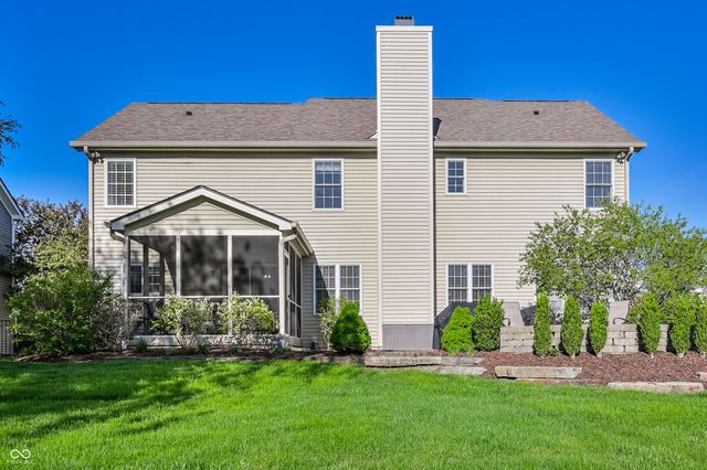 3607 Mossy Rock Drive, Zionsville, IN 46077