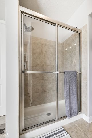3607 Mossy Rock Drive, Zionsville, IN 46077