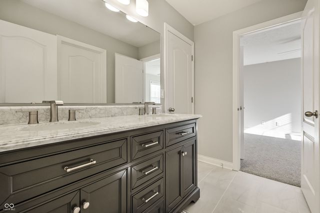 3607 Mossy Rock Drive, Zionsville, IN 46077
