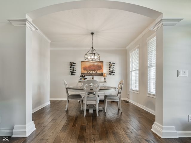 3607 Mossy Rock Drive, Zionsville, IN 46077