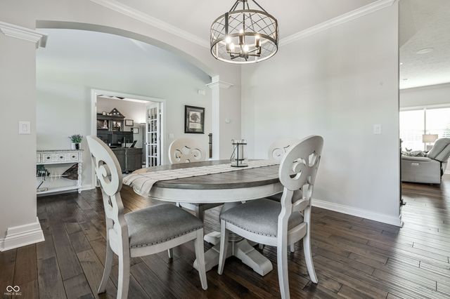 3607 Mossy Rock Drive, Zionsville, IN 46077