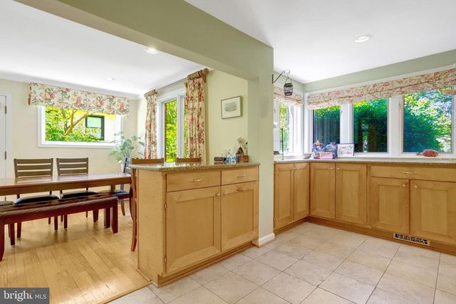 209 TYSON DR, Falls Church, VA 22046