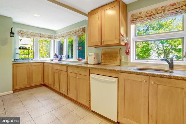 209 TYSON DR, Falls Church, VA 22046