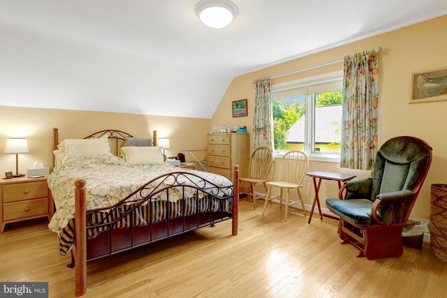 209 TYSON DR, Falls Church, VA 22046