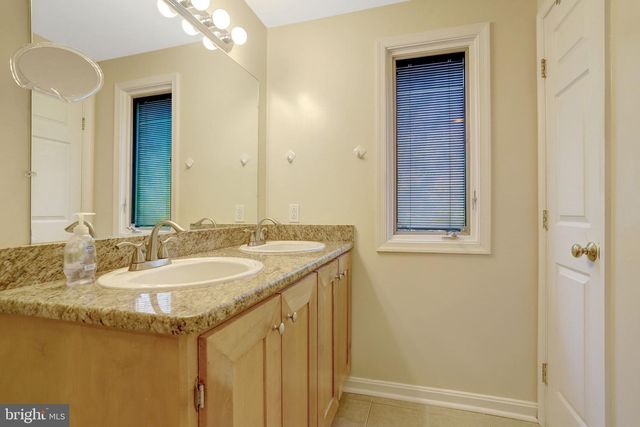 209 TYSON DR, Falls Church, VA 22046