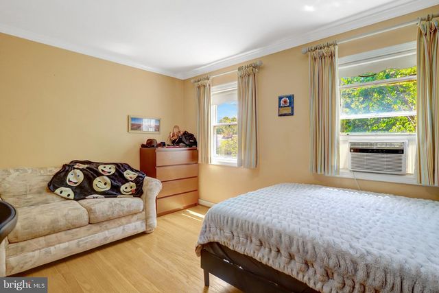 209 TYSON DR, Falls Church, VA 22046