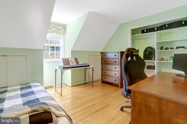 209 TYSON DR, Falls Church, VA 22046