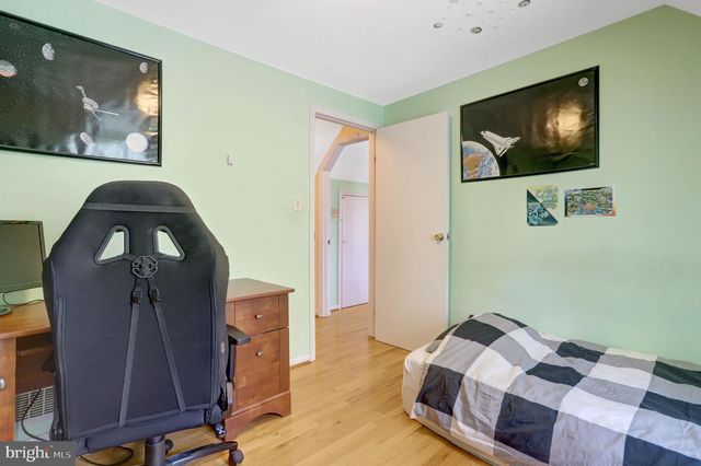 209 TYSON DR, Falls Church, VA 22046