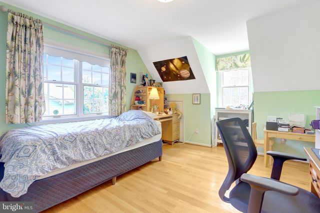 209 TYSON DR, Falls Church, VA 22046