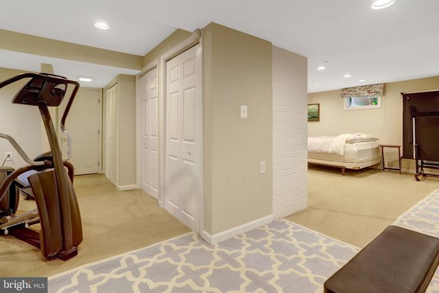 209 TYSON DR, Falls Church, VA 22046