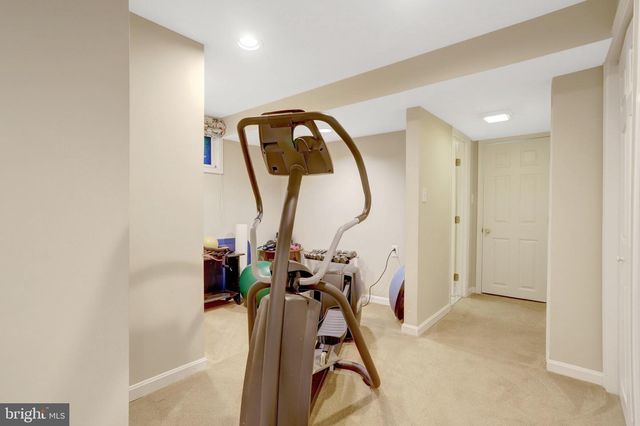 209 TYSON DR, Falls Church, VA 22046