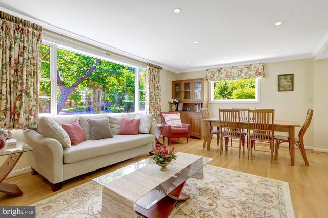 209 TYSON DR, Falls Church, VA 22046