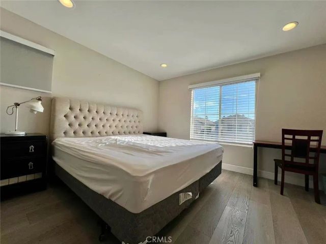 21 New Jersey, Irvine, CA 92606