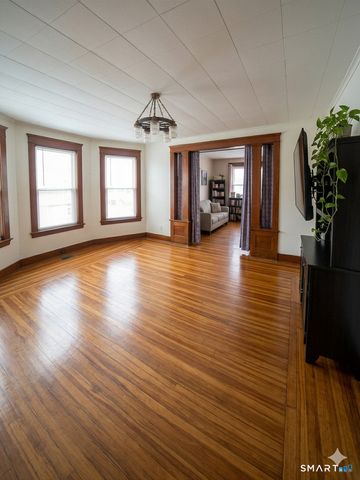 21 Scott Street, Hamden, CT 06514