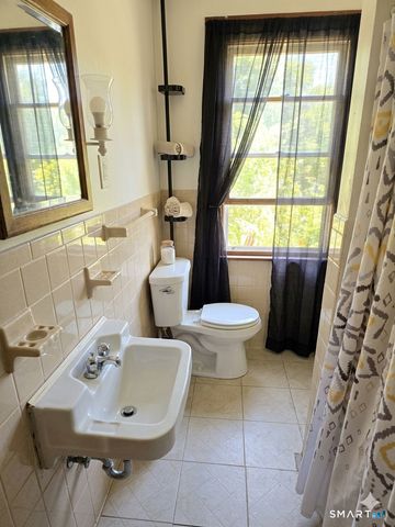 21 Scott Street, Hamden, CT 06514