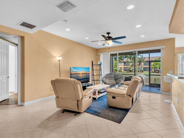 8025 NW 127th Lane 4-c, Parkland, FL 33076