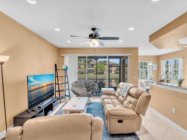 8025 NW 127th Lane 4-c, Parkland, FL 33076