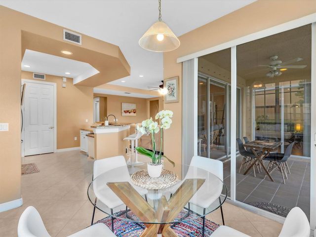 8025 NW 127th Lane 4-c, Parkland, FL 33076
