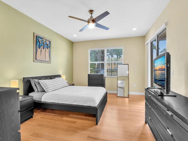 8025 NW 127th Lane 4-c, Parkland, FL 33076