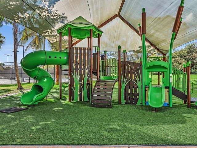 8025 NW 127th Lane 4-c, Parkland, FL 33076