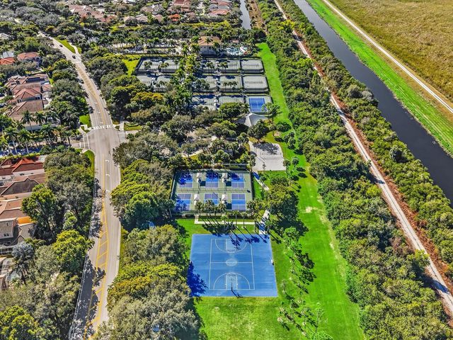 8025 NW 127th Lane 4-c, Parkland, FL 33076