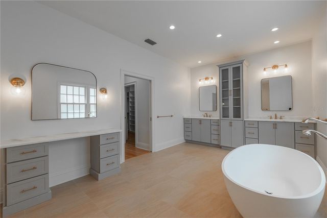 54 AEGEAN AVENUE, Tampa, FL 33606