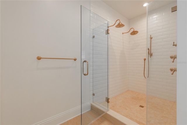 54 AEGEAN AVENUE, Tampa, FL 33606