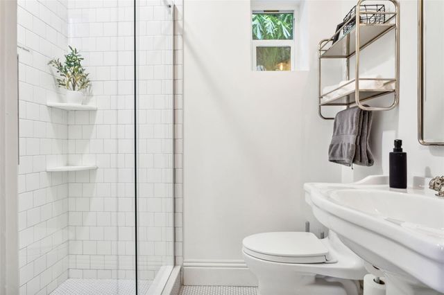 54 AEGEAN AVENUE, Tampa, FL 33606