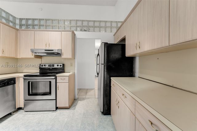 3807 Alcantara Ave A-77, Doral, FL 33178