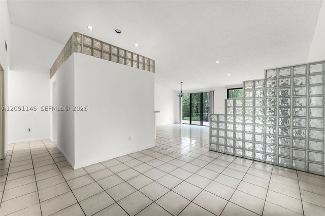 3807 Alcantara Ave A-77, Doral, FL 33178