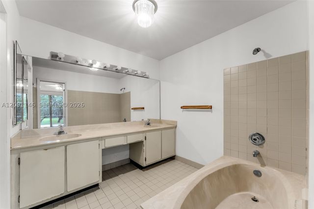 3807 Alcantara Ave A-77, Doral, FL 33178