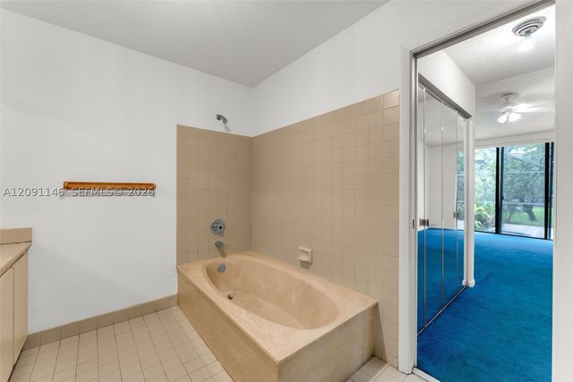 3807 Alcantara Ave A-77, Doral, FL 33178
