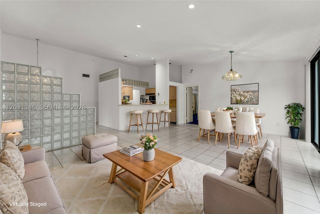 3807 Alcantara Ave A-77, Doral, FL 33178
