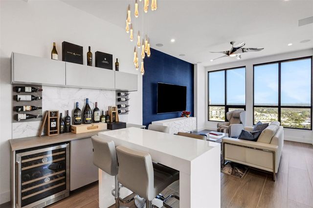 33 S PALM AVENUE 1503, Sarasota, FL 34236