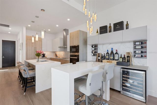 33 S PALM AVENUE 1503, Sarasota, FL 34236