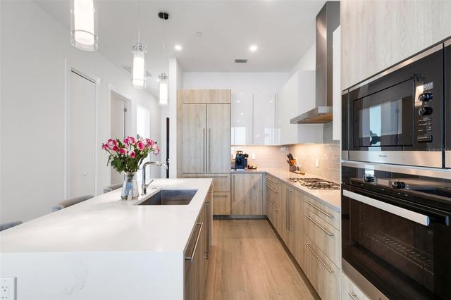 33 S PALM AVENUE 1503, Sarasota, FL 34236