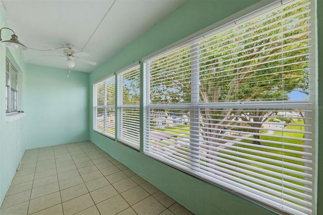 11620 PARK BOULEVARD 308, Seminole, FL 33772