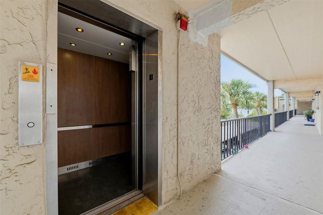 11620 PARK BOULEVARD 308, Seminole, FL 33772
