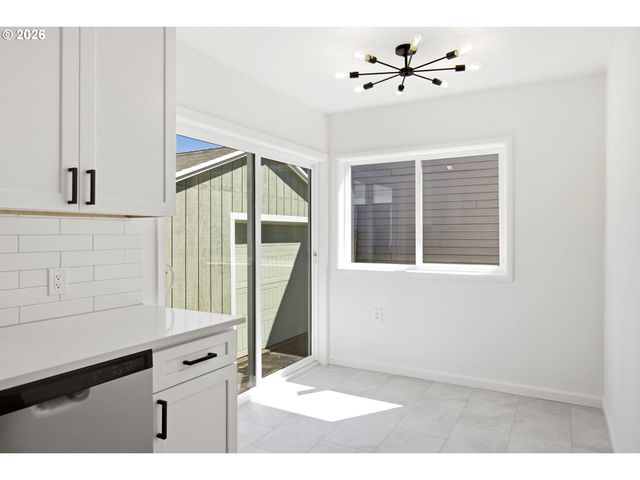 8339 Se BUSH St, Portland, OR 97266