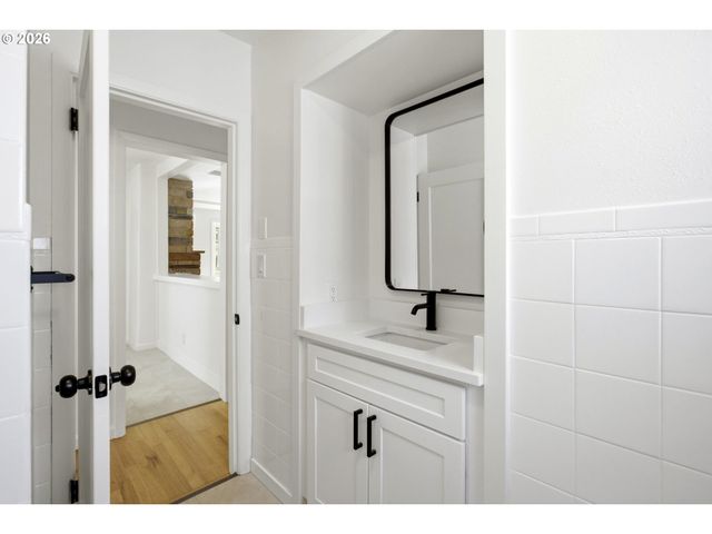 8339 Se BUSH St, Portland, OR 97266
