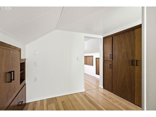8339 Se BUSH St, Portland, OR 97266